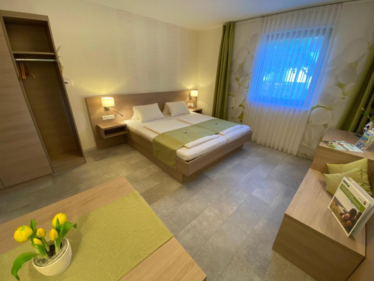 Privatzimmer Und Ferienwohnungen Leeb Persenbeug Extérieur photo