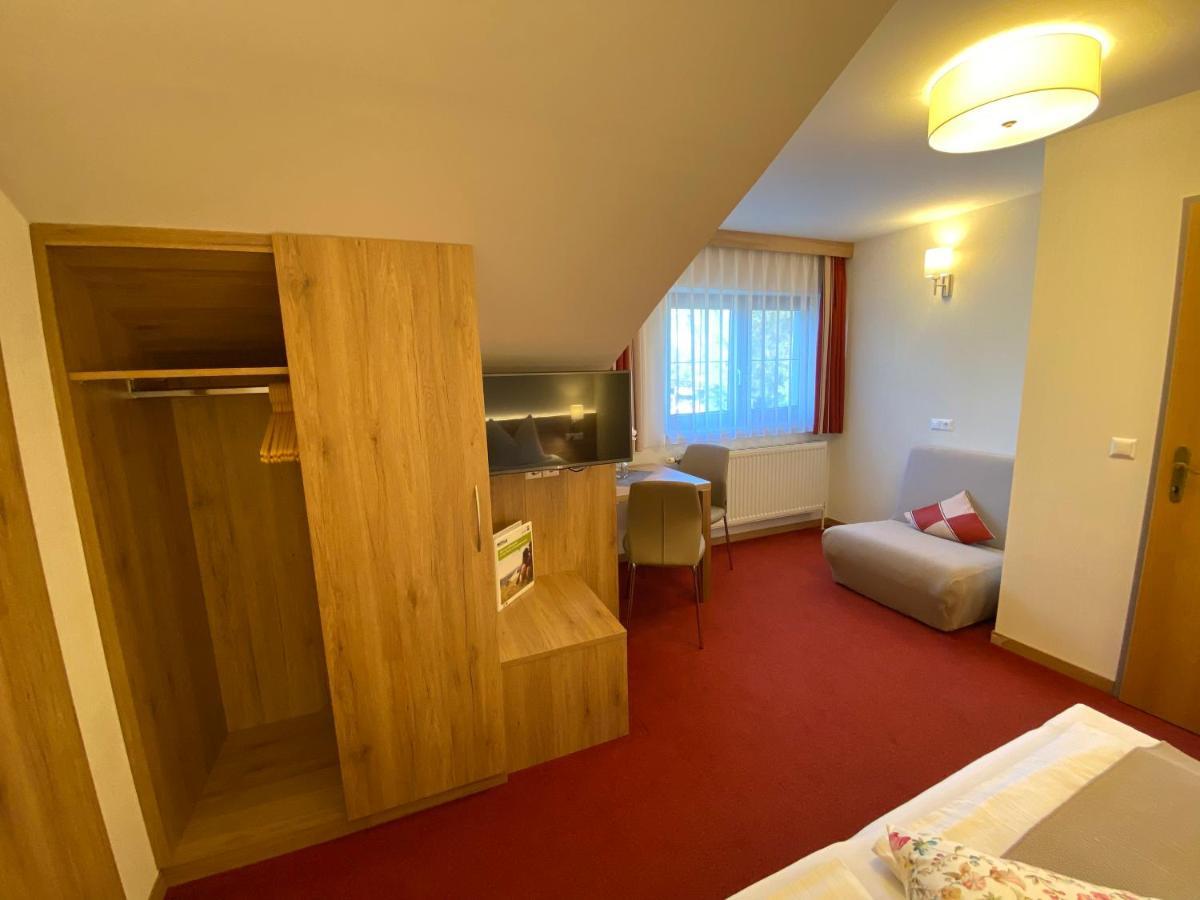 Privatzimmer Und Ferienwohnungen Leeb Persenbeug Extérieur photo