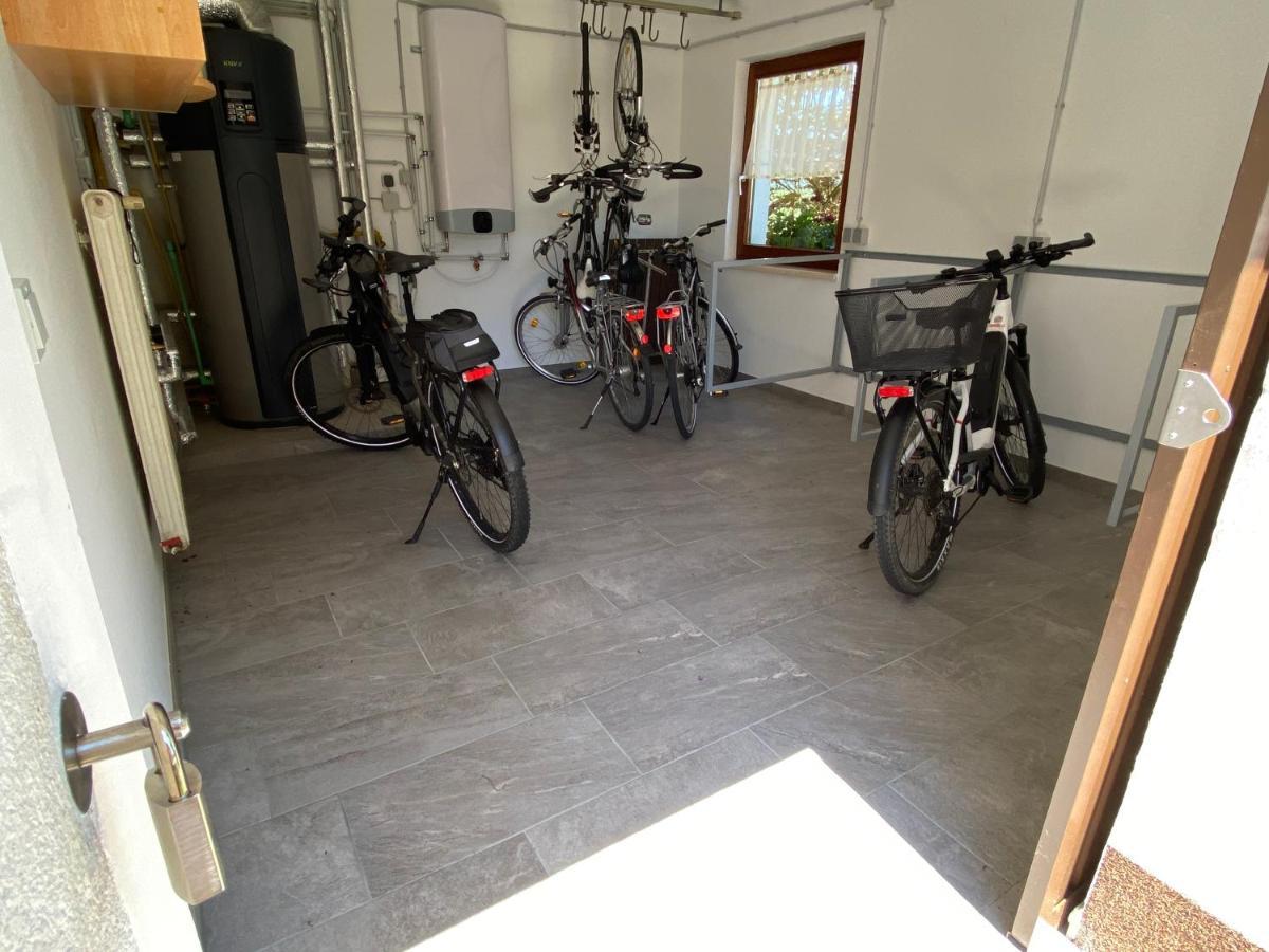 Privatzimmer Und Ferienwohnungen Leeb Persenbeug Extérieur photo