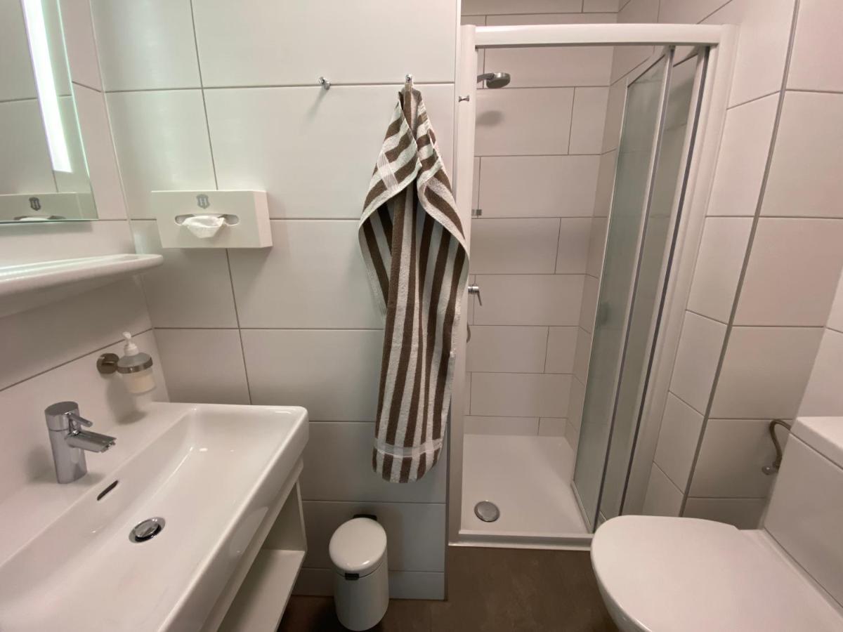 Privatzimmer Und Ferienwohnungen Leeb Persenbeug Extérieur photo