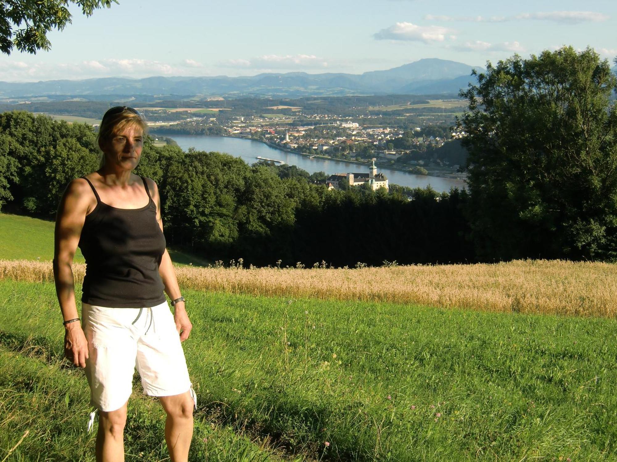 Privatzimmer Und Ferienwohnungen Leeb Persenbeug Extérieur photo